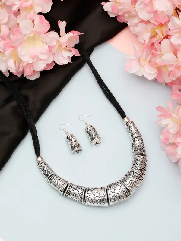 Silver_Tribal_Choker_Necklace_Jewellery_Set_For_Women