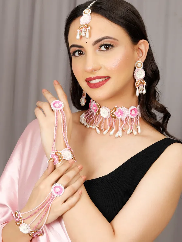 Wedding_Beaded_Floral_Necklace_Set_With_Maang_Tikka_,Earrings_And_Hathphool