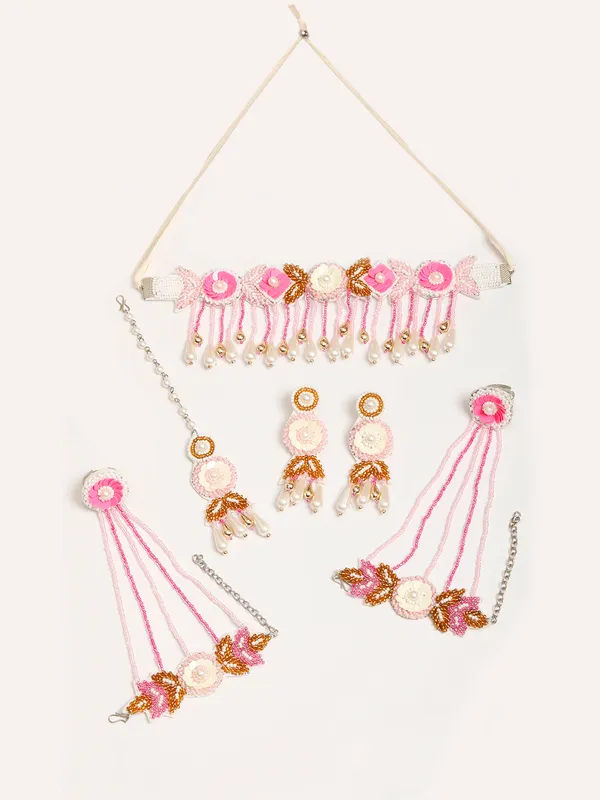 Wedding_Beaded_Floral_Necklace_Set_With_Maang_Tikka_,Earrings_And_Hathphool