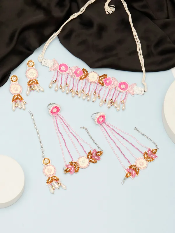 Wedding_Beaded_Floral_Necklace_Set_With_Maang_Tikka_,Earrings_And_Hathphool