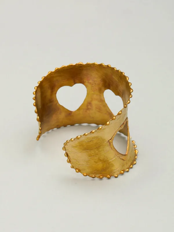 Women_Gold-Plated_Heart_Shaped_Oxidised_Cuff_Bracelet/Handcuff