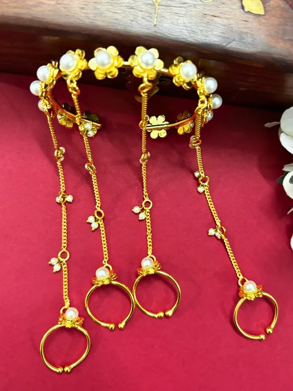 Gold-Plated_Ring_Bracelet_With_Hathphool_(One_Hand_Only)