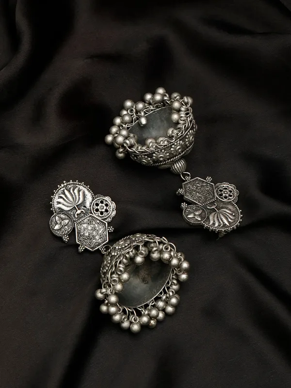 Women_Oxidized_Silver_Plated_Traditional_Contemporary_Jhumkas_Earring