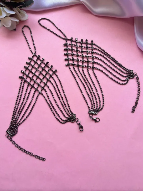 Women_Black_Rhodium-Plated_Handcrafted_Hathphool_Wraparound_Ring_Bracelet_Set