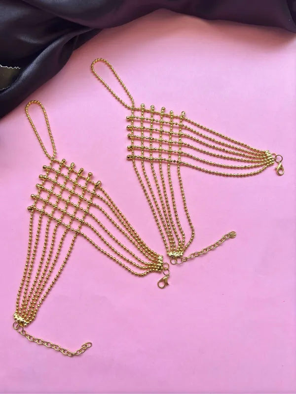 Women_Gold-Plated_Handcrafted_Hathphool_Wraparound_Bracelet_Set