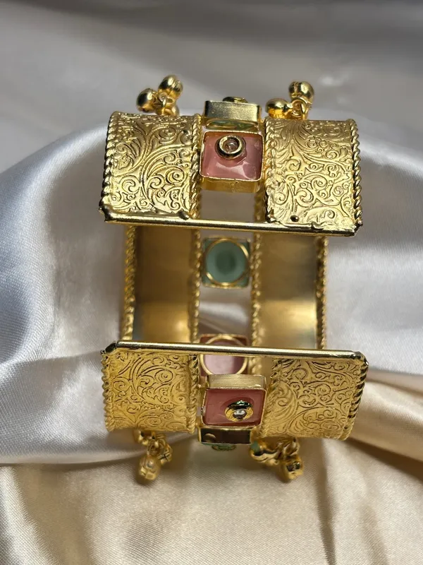Women_Gold-Plated_Kundan_&_Pearl_Embellished_Adjustable_Bangle_Bracelet
