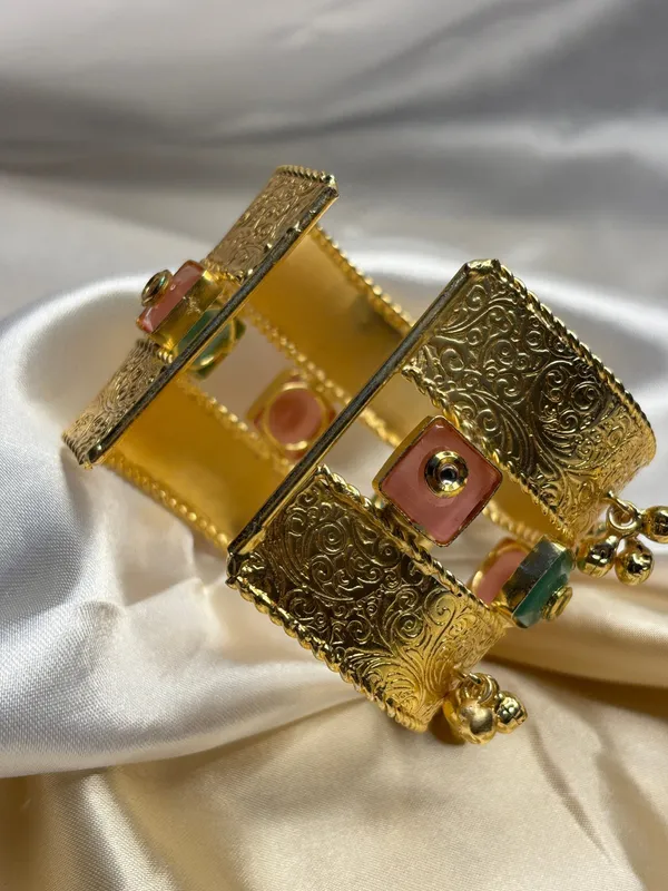 Women_Gold-Plated_Kundan_&_Pearl_Embellished_Adjustable_Bangle_Bracelet