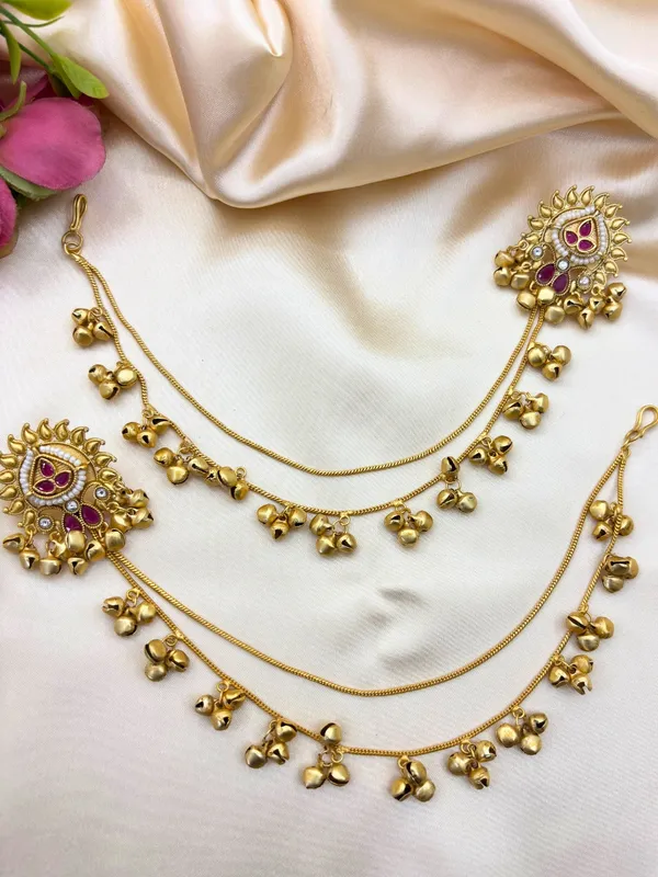 Women_Gold-Plated_Kundan_Studded_Earrings_With_Hair_Chain