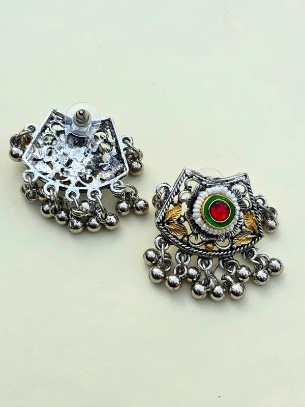 Women_Oxidised_Silver-Plated_Floral_Pendant_Necklace_Set