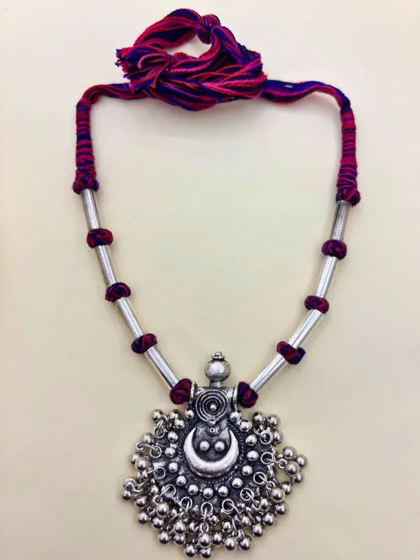 Women_Oxidised_Silver-Plated_&_Gold-Toned_Stone_Studded_Long_Pendant_Necklace_Jewellery_Set