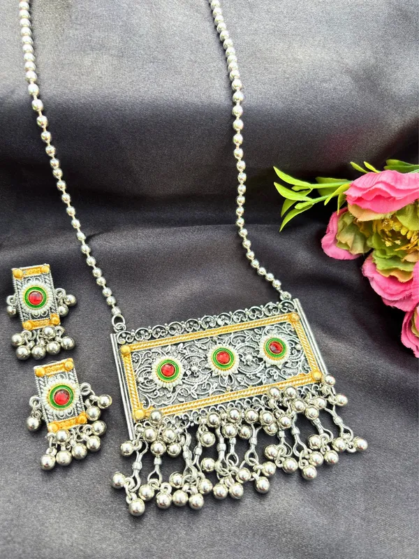 Women_Oxidised_Silver-Plated_Long_Pendant_Necklace_&_Earrings_Set