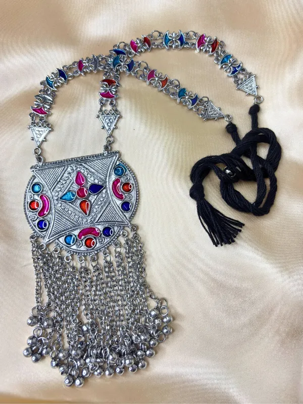Women_Oxidised_Silver-Plated_Multicolour_Stone_Studded_Long_Pendant_Necklace_Jewellery_Set