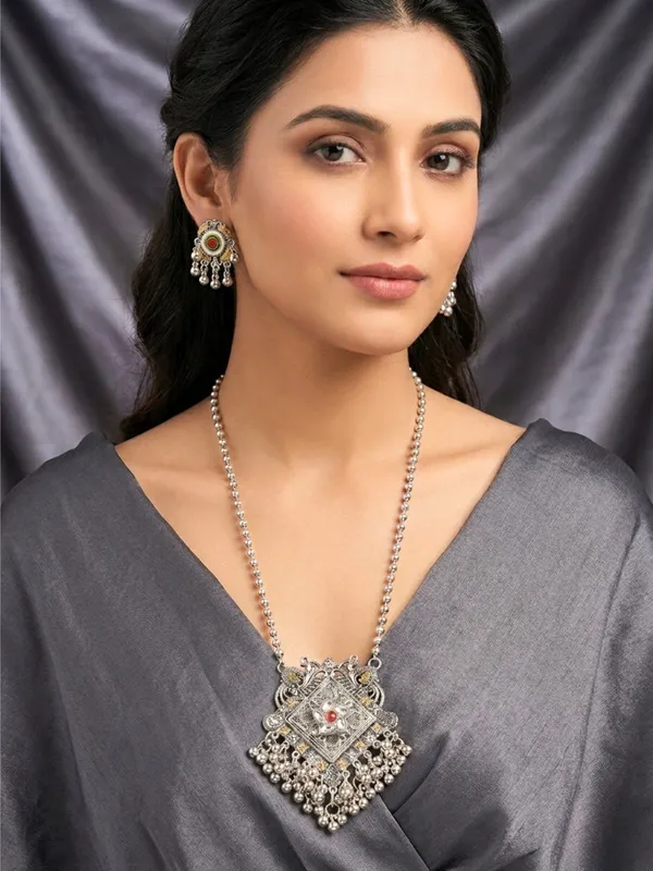 Women_Oxidised_Silver-Plated_Square_Pendant_Necklace_Set