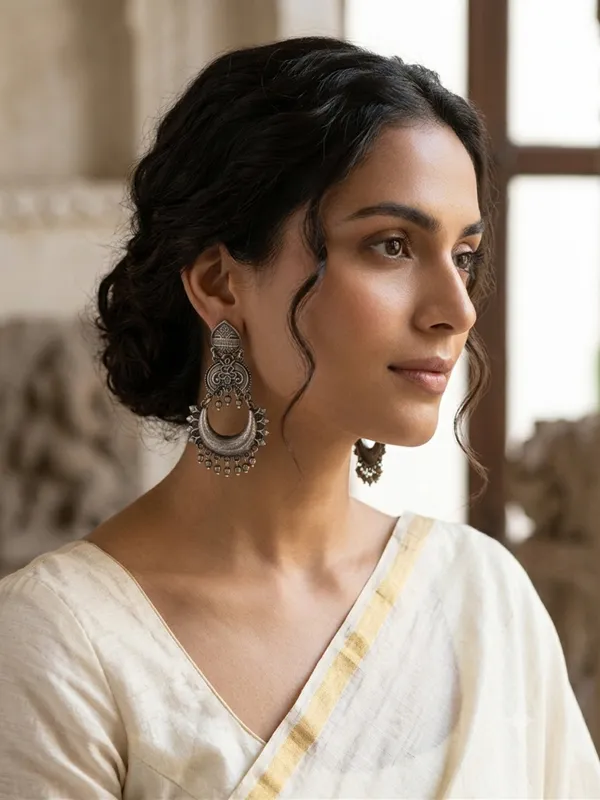 Women_Silver-Plated_Oxidized_Crescent-Shaped_Chandbali_Drop_Earrings