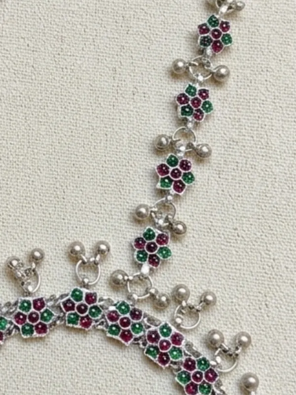 Women_Silver-Plated_Pink_Kundan_Stone-Studded_Floral_Anklet_With_Toe_Ring