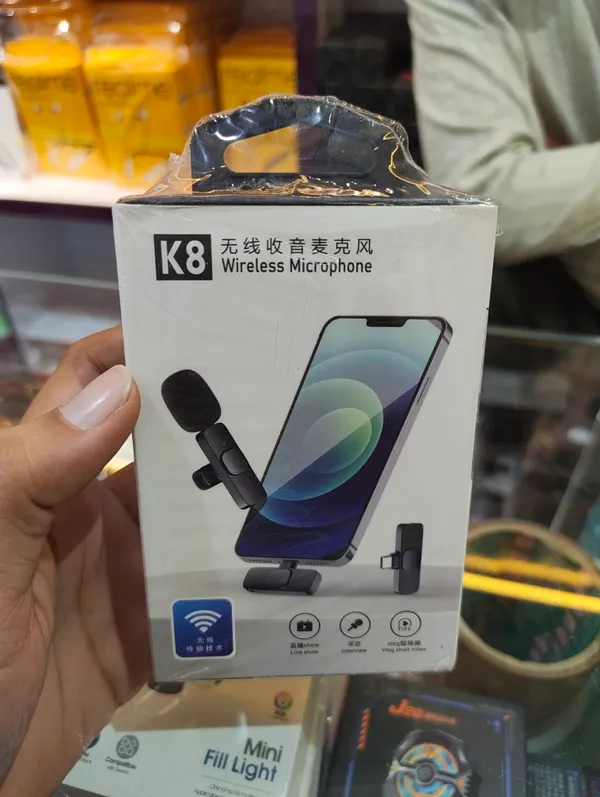 Everlite_K8_Black_Wireless_Lavalier_Microphone_For_Smartphones