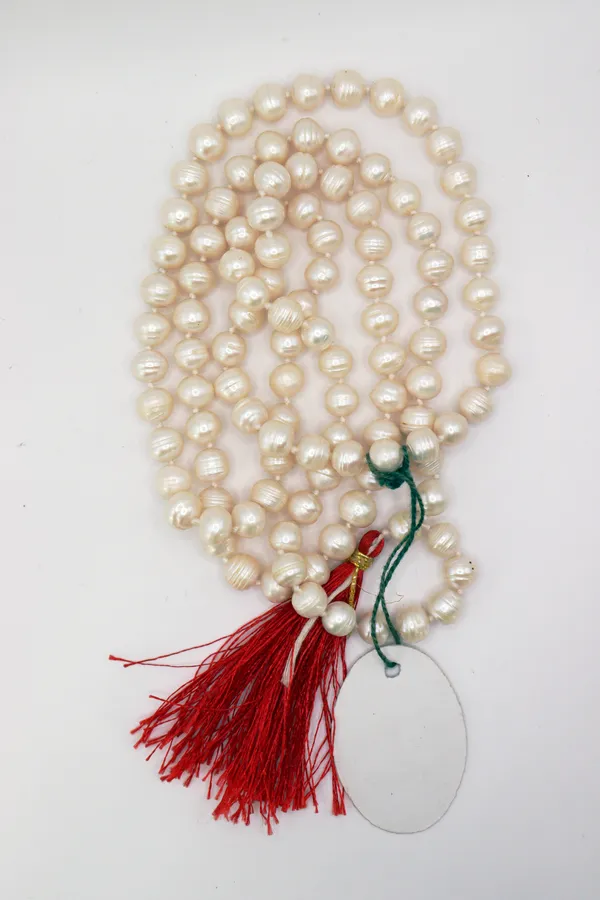 White_Freshwater_Pearl_Beaded_Mala_With_Red_Tassel