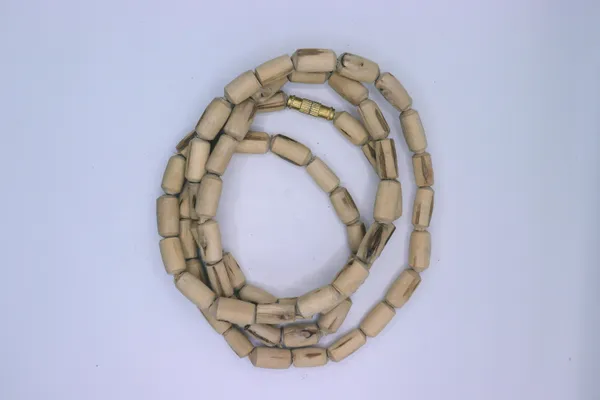 Wooden_Beaded_Spiritual_Mala_With_Metal_Clasp