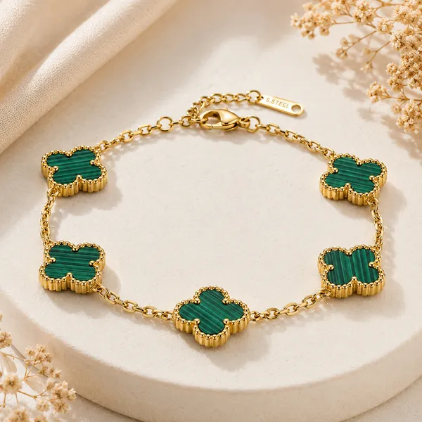 Green_Clover_Charm_Bracelet