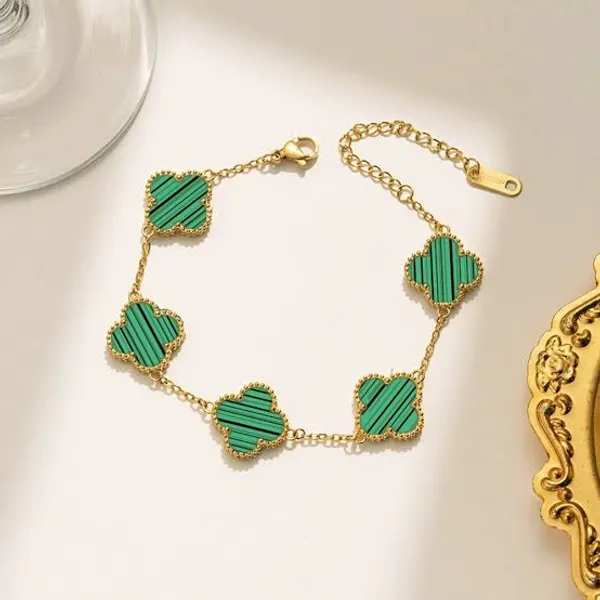 Green_Clover_Charm_Bracelet