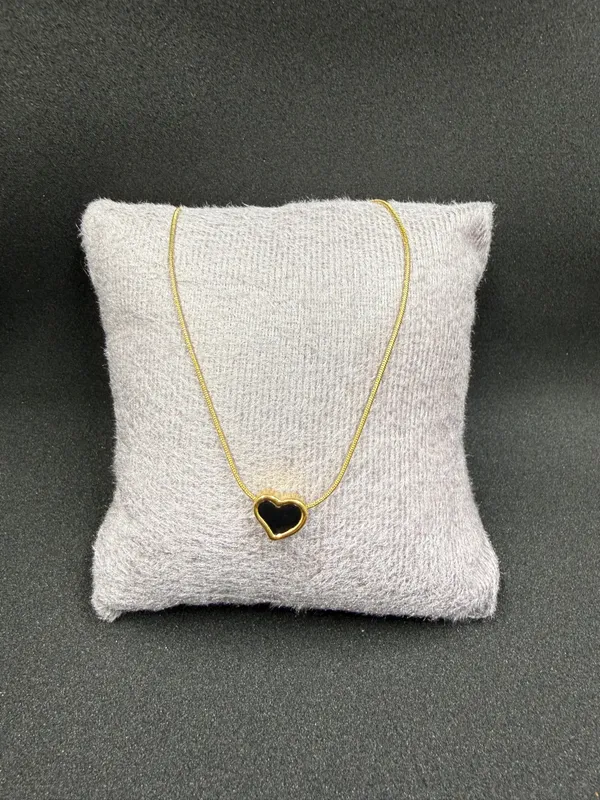 Black_Heart_Gold_Necklace
