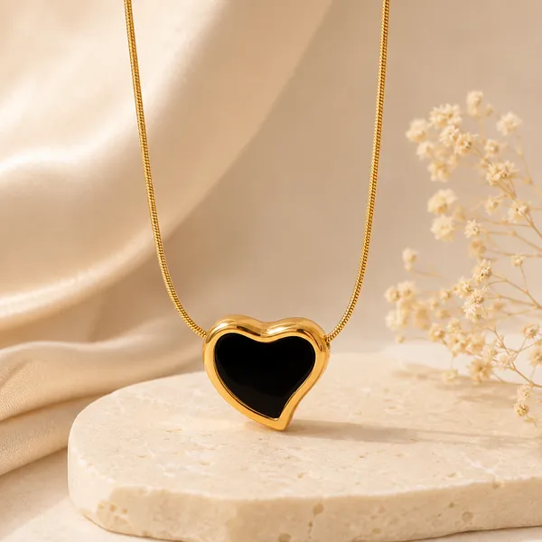 Black_Heart_Gold_Necklace