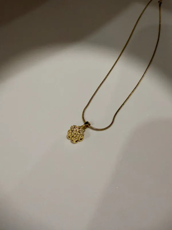 Gold_Floral_Crystal_Pendant_Necklace_Default_Title