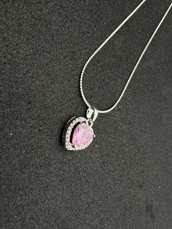 Silver_And_Pink_Heart_Pendant_Necklace