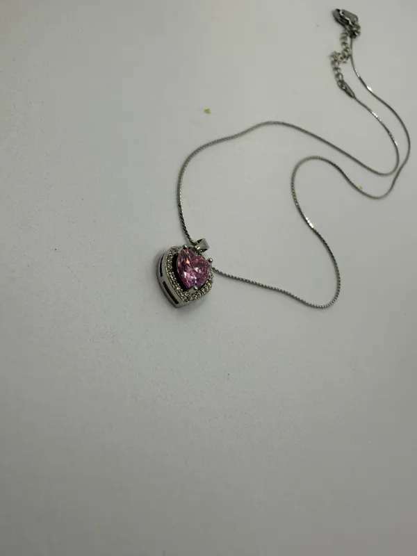 Silver_And_Pink_Heart_Pendant_Necklace