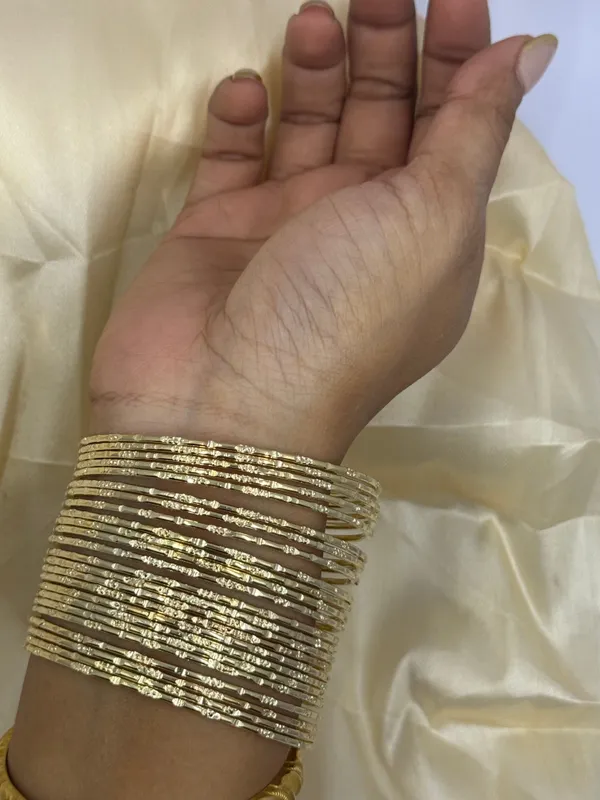 Two_Tone_Thin_Bangle_Set