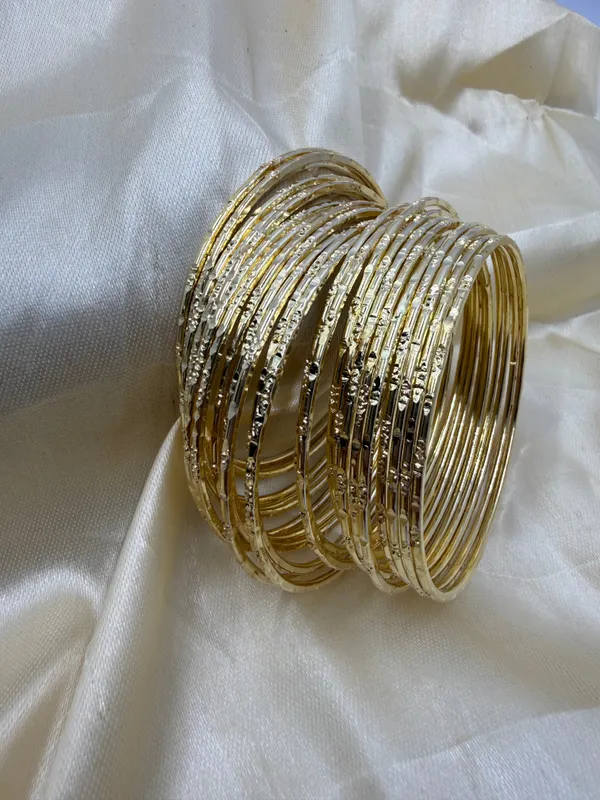 Two_Tone_Thin_Bangle_Set