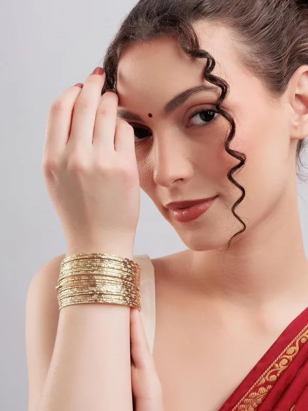 Elegant_Traditional_Multi_Layered_Bangles_Set_For_Women