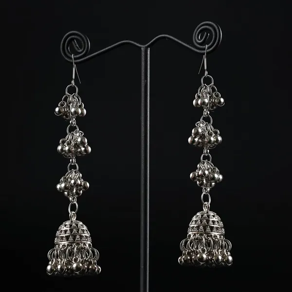 Traditional_Jhumka_Earrings_For_Women_With_Ornate_Hanging_Bells