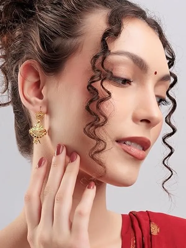 Elegant_Dangling_Earrings_For_Women_Traditional_Floral_Design_With_Hanging_Beads_Festive_Party_And_Wedding_Jewellery