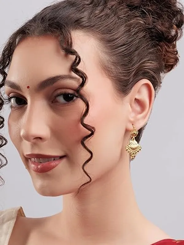 Elegant_Dangling_Earrings_For_Women_Traditional_Floral_Design_With_Hanging_Beads_Festive_Party_And_Wedding_Jewellery