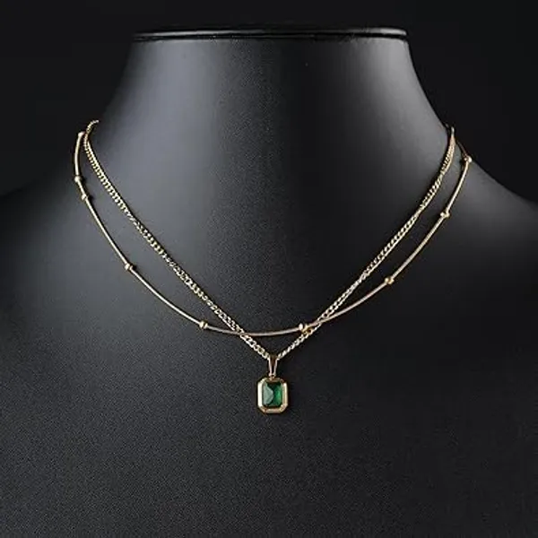 Elegant_Green_Gem_Pendant_Necklace_For_Women_Stylish_Daily_Festive_Jewelry