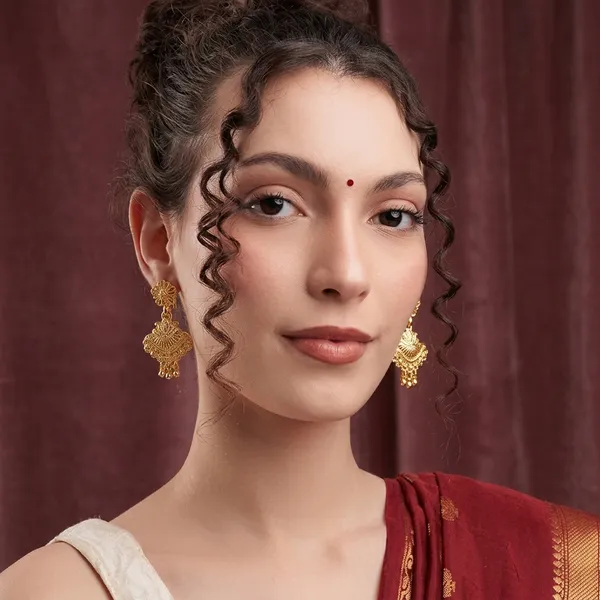 Elegant_Dangling_Earrings_For_Women_Traditional_Floral_Design_With_Hanging_Beads_Festive_Party_And_Wedding_Jewellery