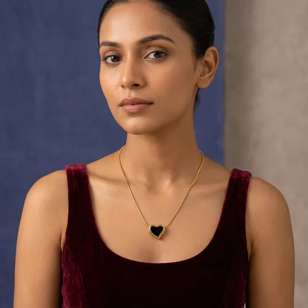 Black_Heart_Gold_Necklace