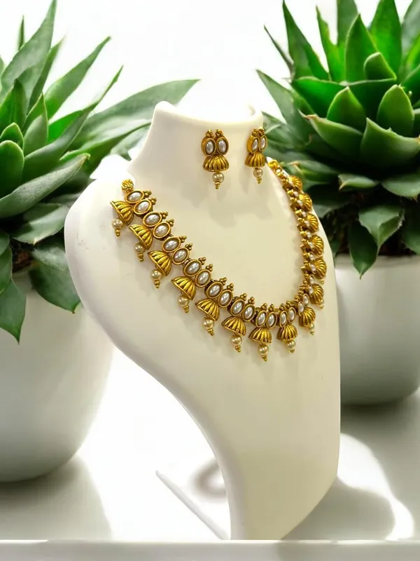 Gold_Brass_Pearl_Stone_Temple_Choker_Necklace_Set_For_Women