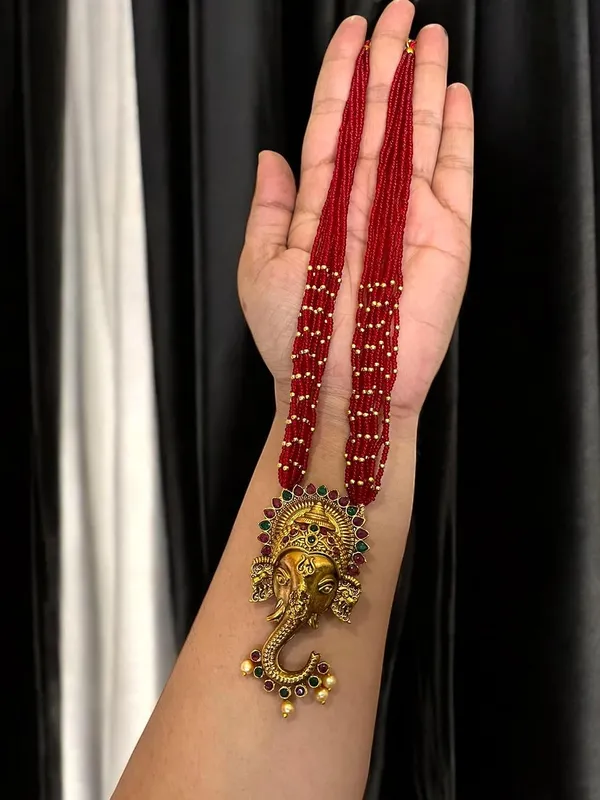 Gold_Brass_Red_Bead_Ganpati_Pendant_Layered_Necklace_Set_For_Women