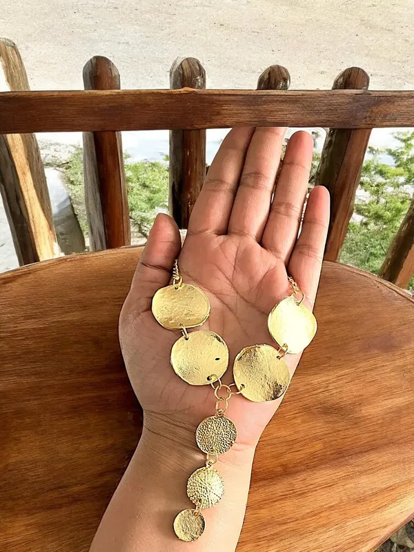 Gold_Stainless_Steel_Hammered_Disc_Necklace_Set_For_Women