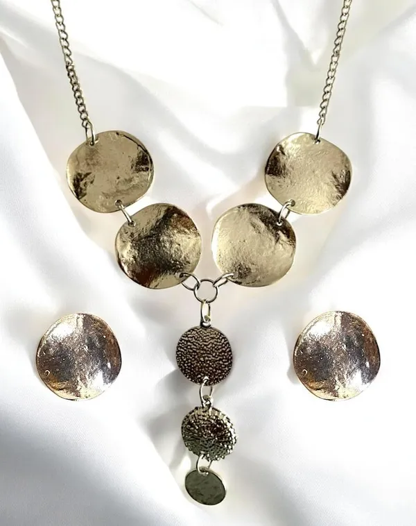 Silver_Stainless_Steel_Hammered_Disc_Necklace_Set_For_Women
