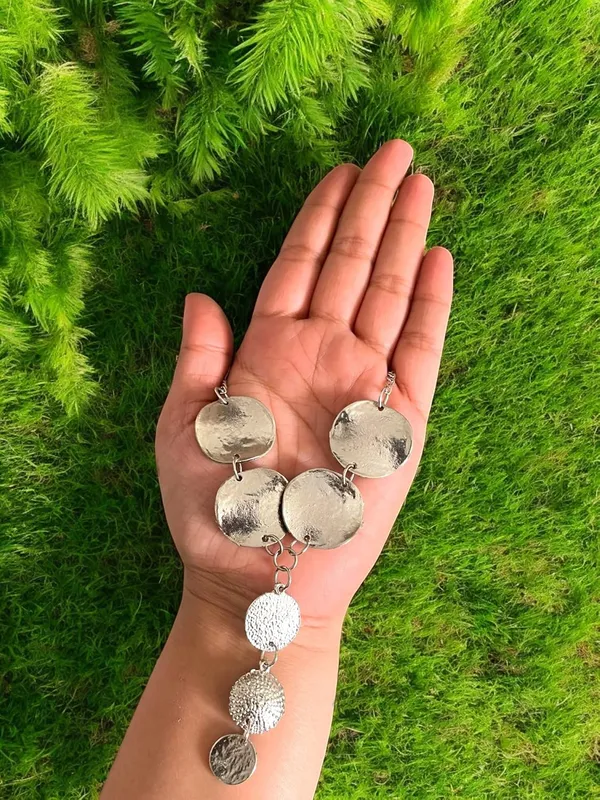 Silver_Stainless_Steel_Hammered_Disc_Necklace_Set_For_Women