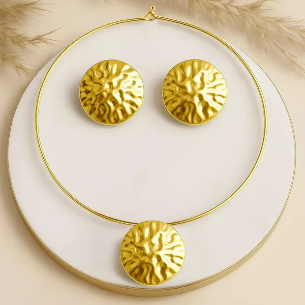 Gold_Stainless_Steel_Textured_Hammered_Disc_Necklace_Set_For_Women