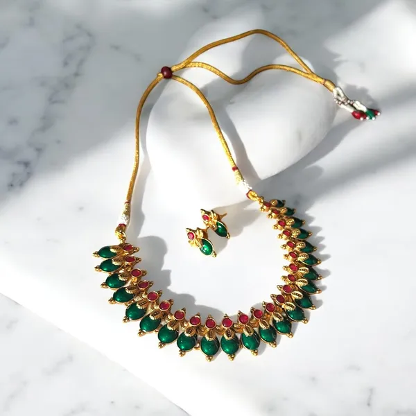 Gold_Brass_Temple_Peacock_Choker_Necklace_Set_For_Women