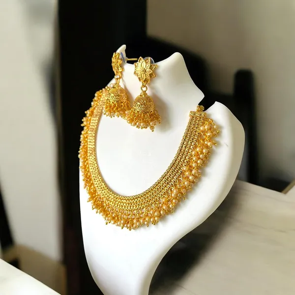 Gold_Brass_Traditional_Pearl_Choker_Necklace_Set_For_Women