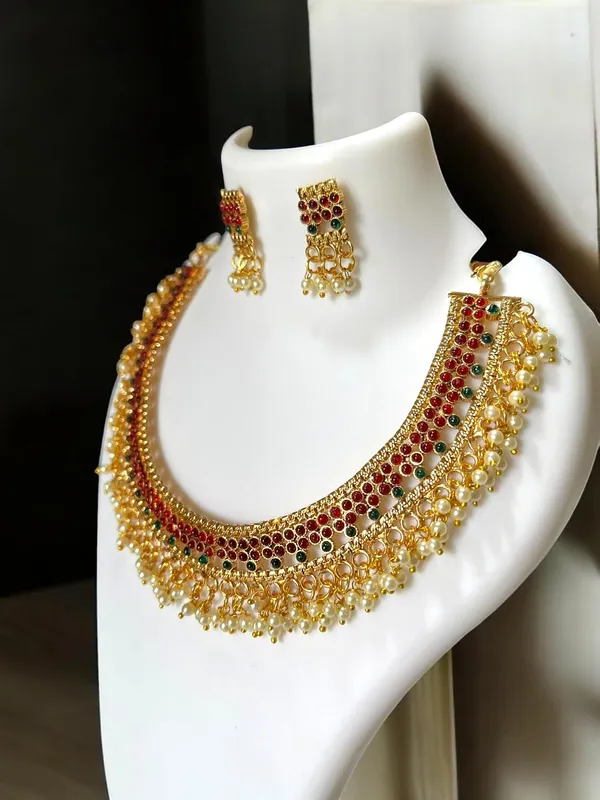 Gold_Brass_Traditional_Pearl_Choker_Necklace_Set_For_Women