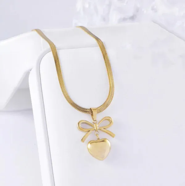 Gold_Stainless_Steel_AntiTarnish_Pendant_Necklace_For_Women