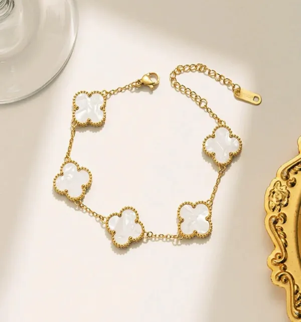 Gold_Stainless_Steel_Clover_Chain_Bracelet_For_Women