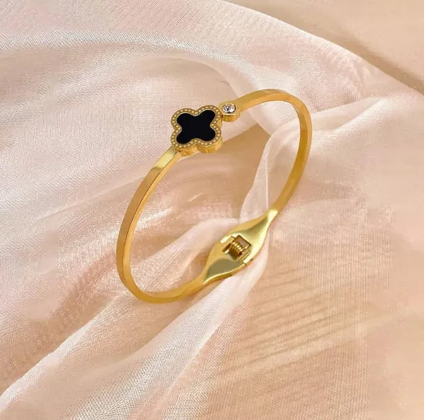Black_Gold_Stainless_Steel_Clover_Openable_Kada_Bracelet_For_Women